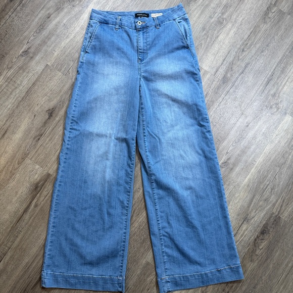 BCBGeneration Denim - BCBGeneration High Rise Trouser Wide Leg Jeans - Size 11/30